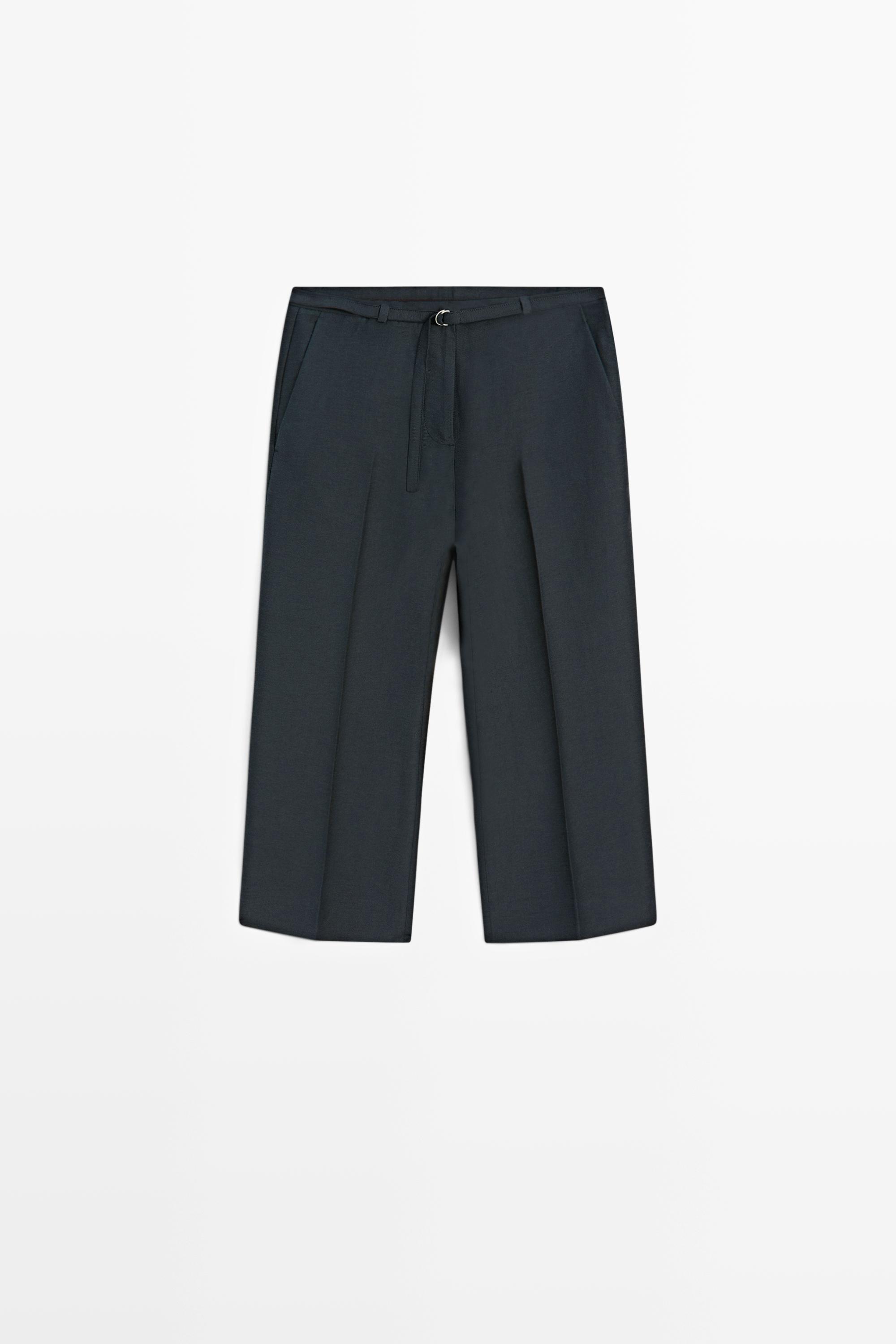 Flowing cotton and linen blend Bermuda shorts with belt
